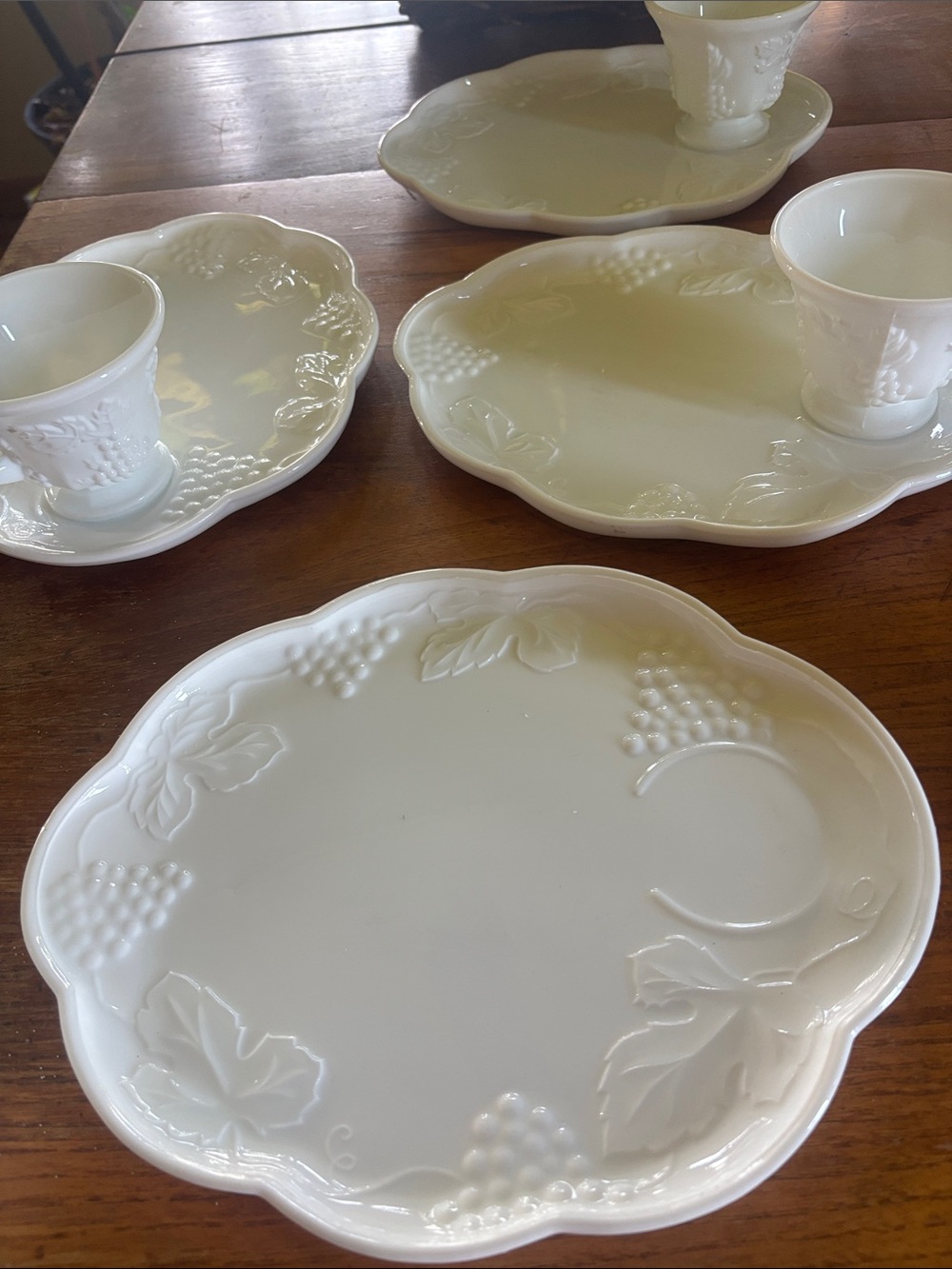 Vintage Indiana Glass Set of 6 Harvest Grape pattern white milk glass snack set - Picture 7 of 13